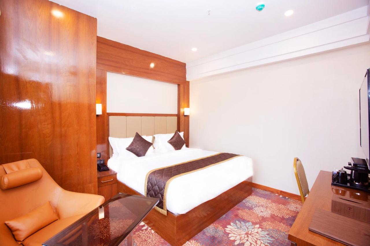העיר בנגלור Kingston Hotel מראה חיצוני תמונה