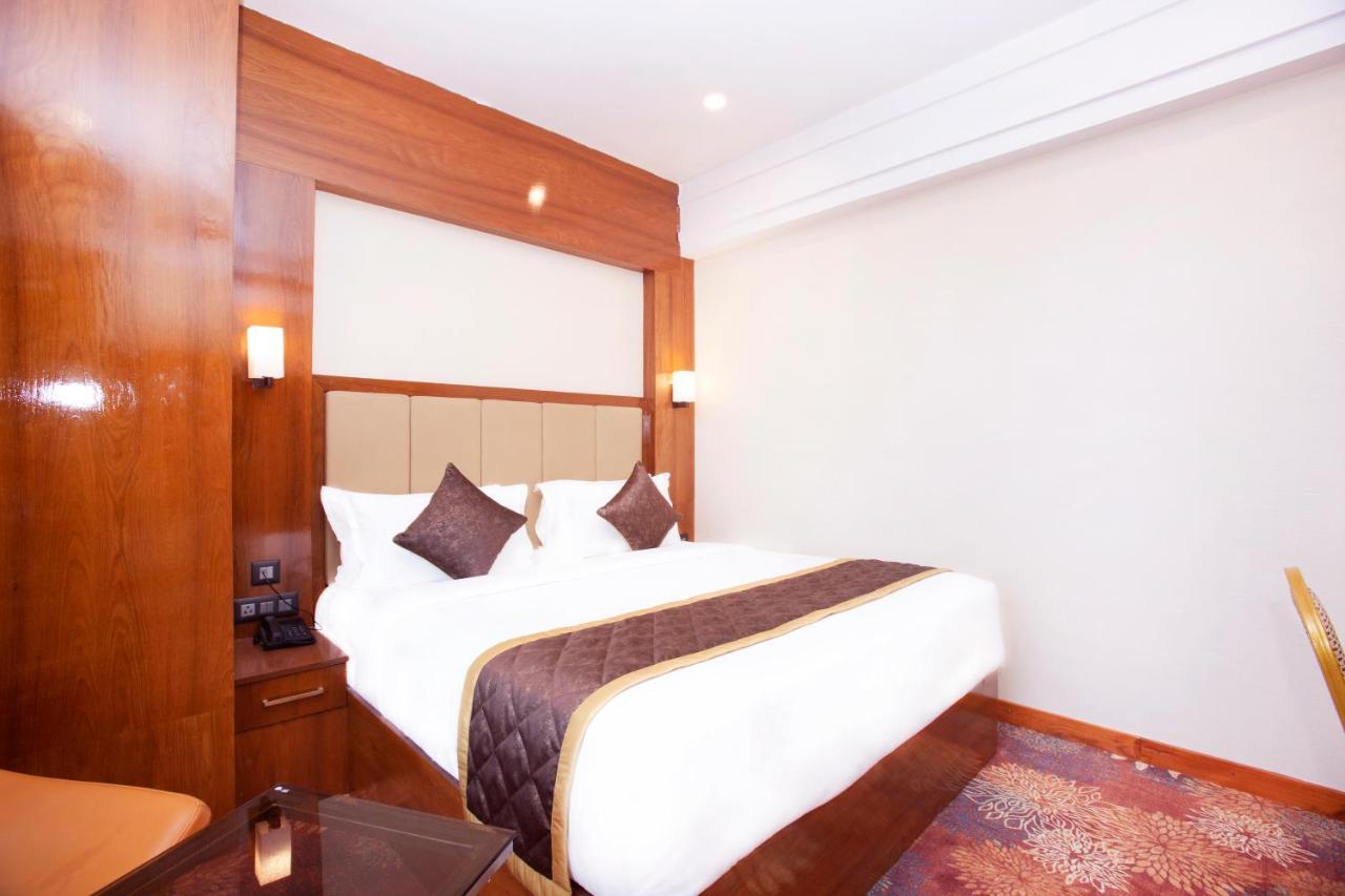 העיר בנגלור Kingston Hotel מראה חיצוני תמונה