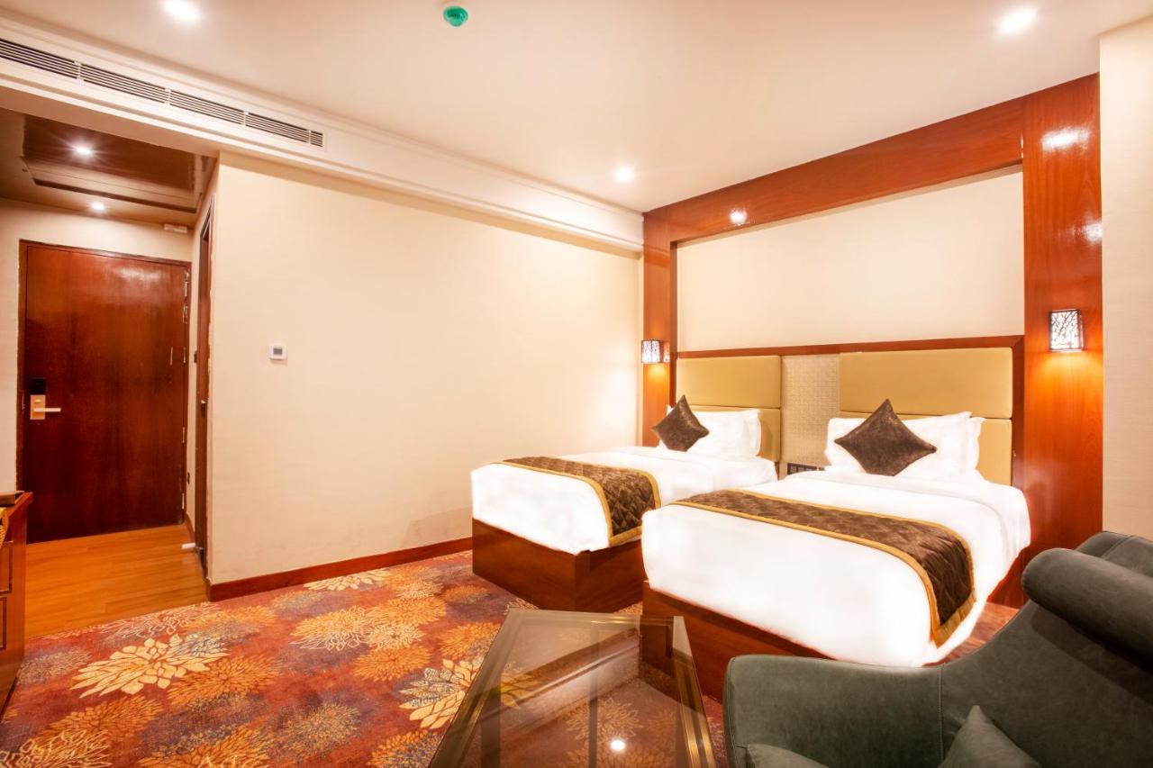 העיר בנגלור Kingston Hotel מראה חיצוני תמונה