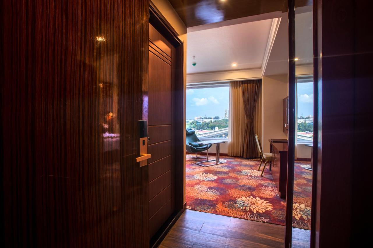 העיר בנגלור Kingston Hotel מראה חיצוני תמונה