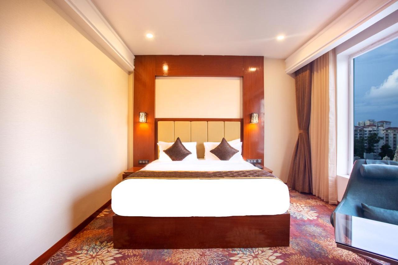 העיר בנגלור Kingston Hotel מראה חיצוני תמונה