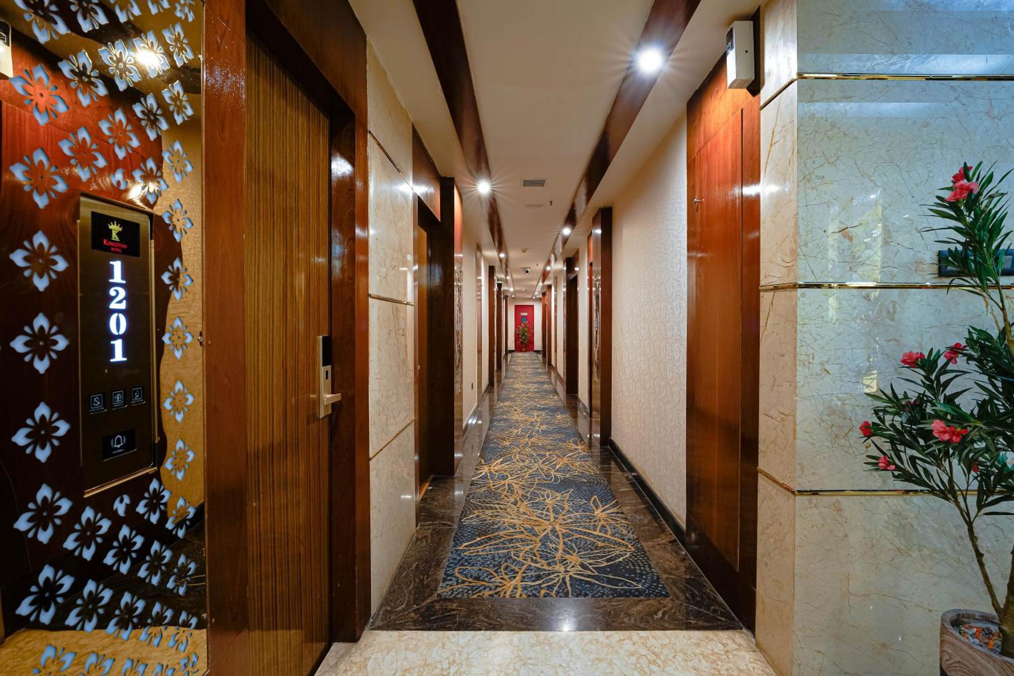 העיר בנגלור Kingston Hotel מראה חיצוני תמונה