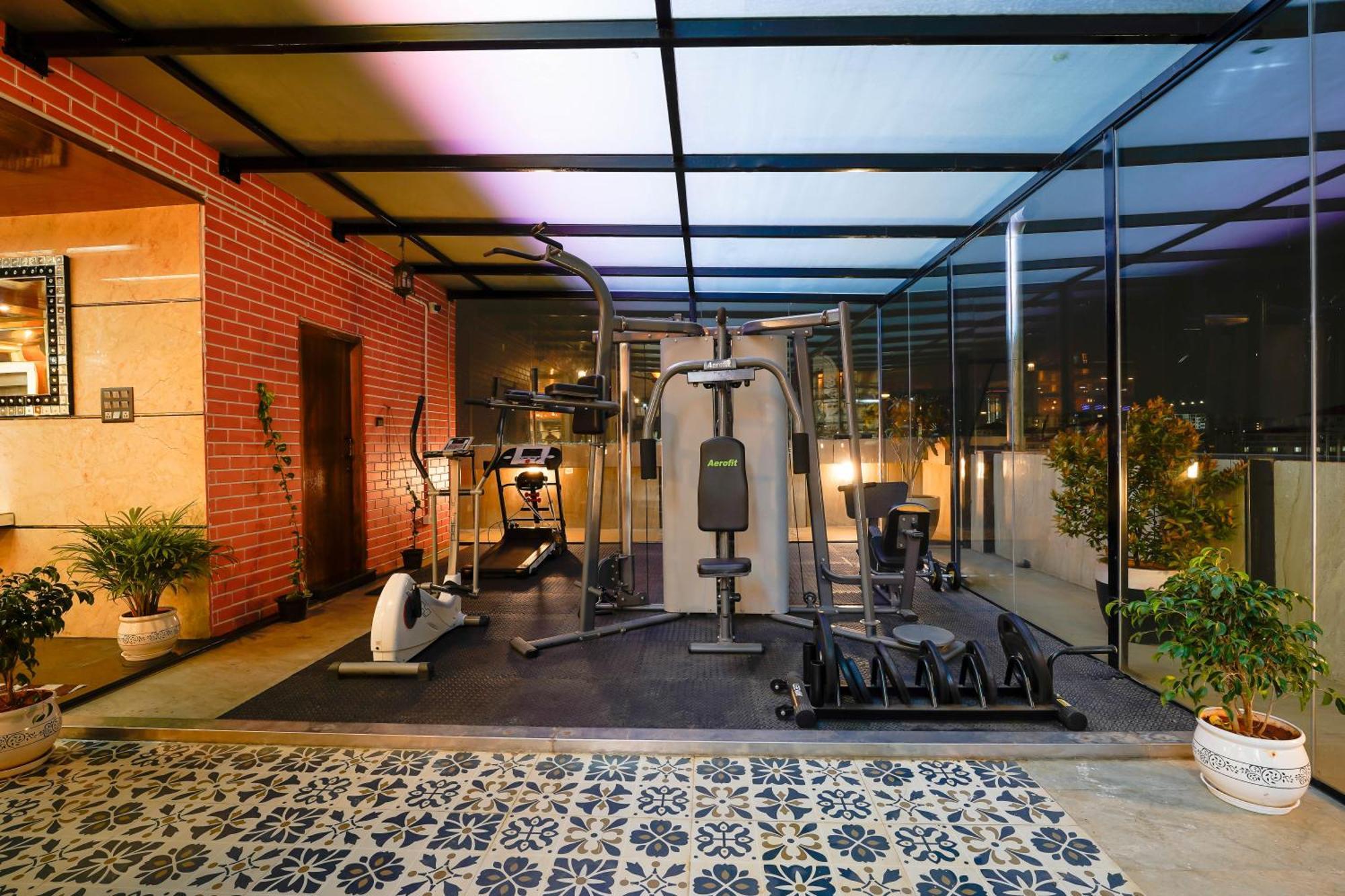 העיר בנגלור Kingston Hotel מראה חיצוני תמונה