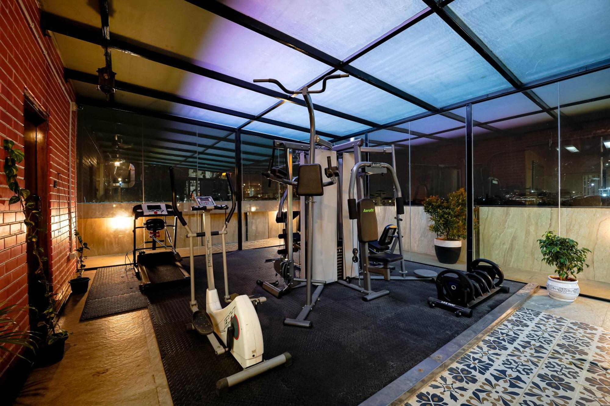 העיר בנגלור Kingston Hotel מראה חיצוני תמונה