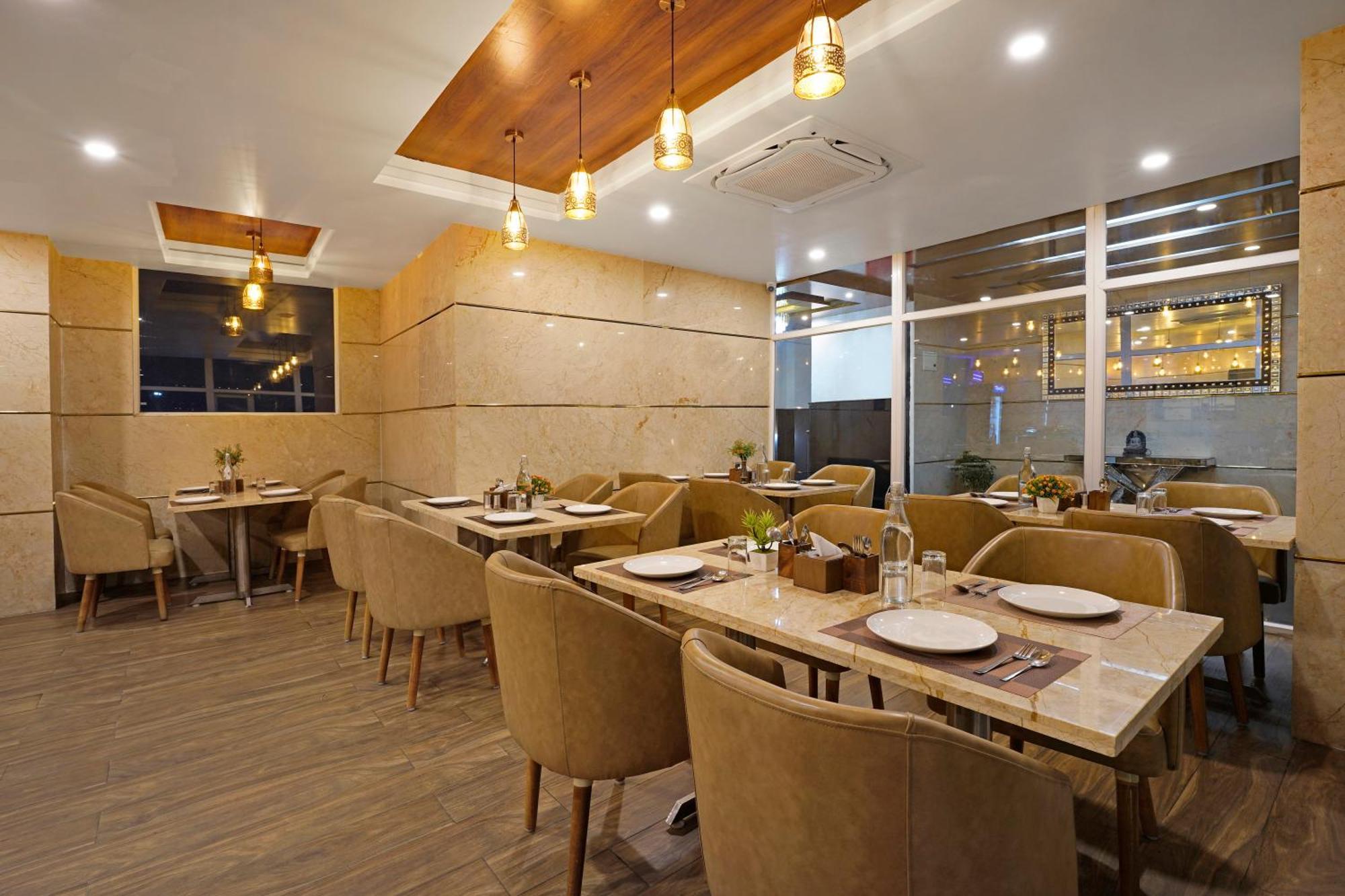 העיר בנגלור Kingston Hotel מראה חיצוני תמונה