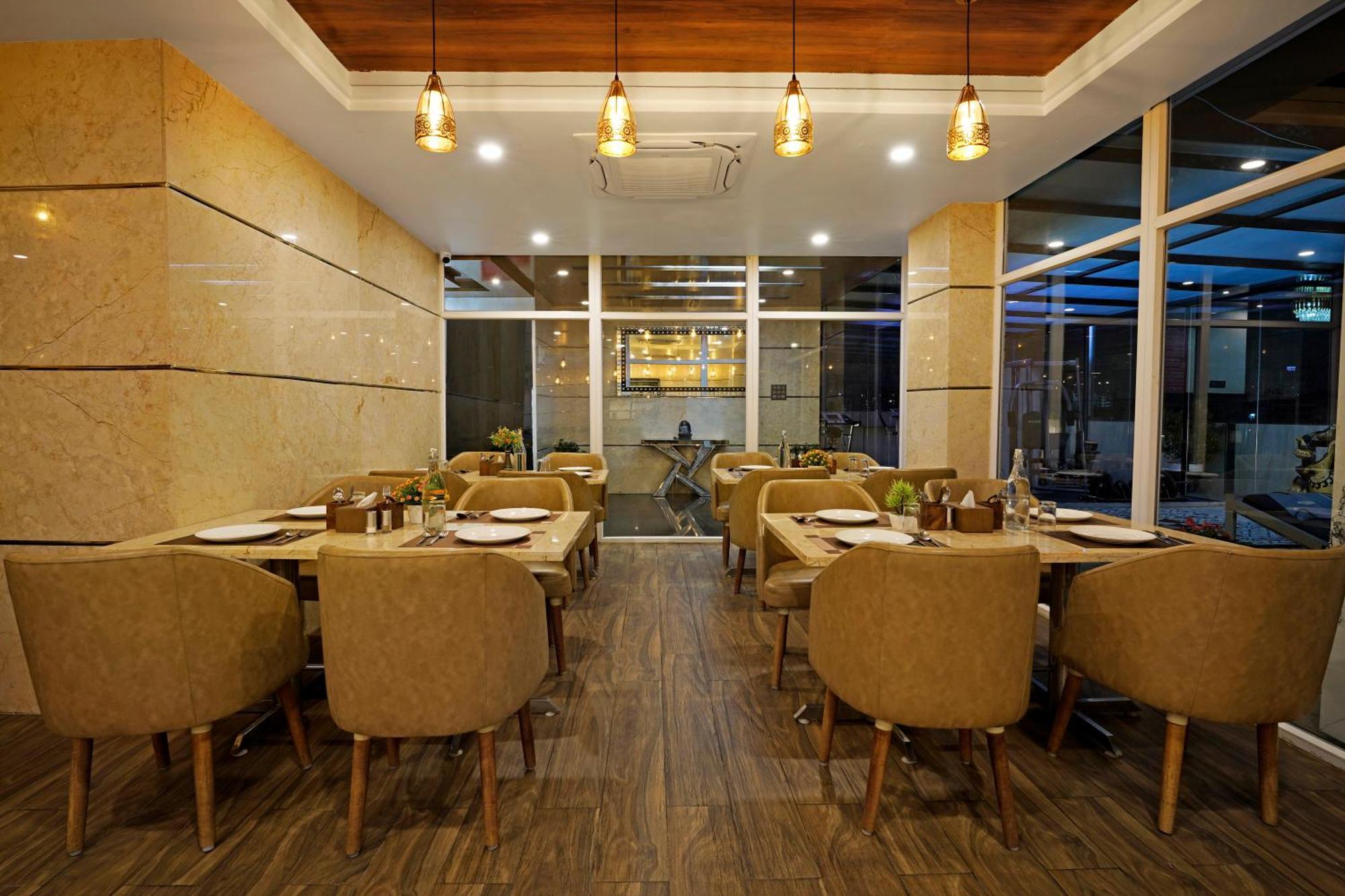 העיר בנגלור Kingston Hotel מראה חיצוני תמונה