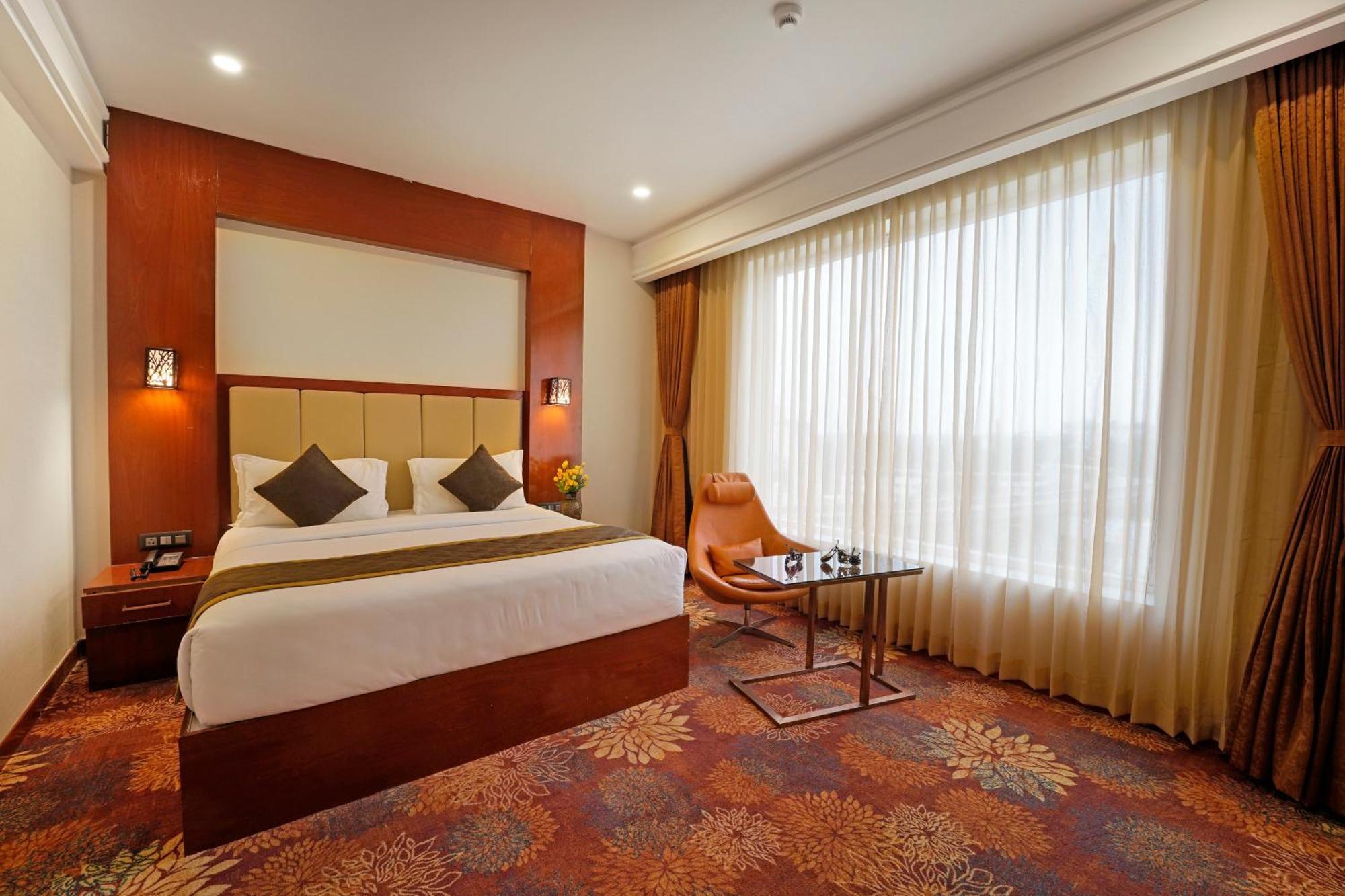 העיר בנגלור Kingston Hotel מראה חיצוני תמונה